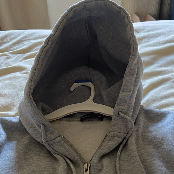 Gray Brandy Hoodie🩶 - Picture 6 of 6